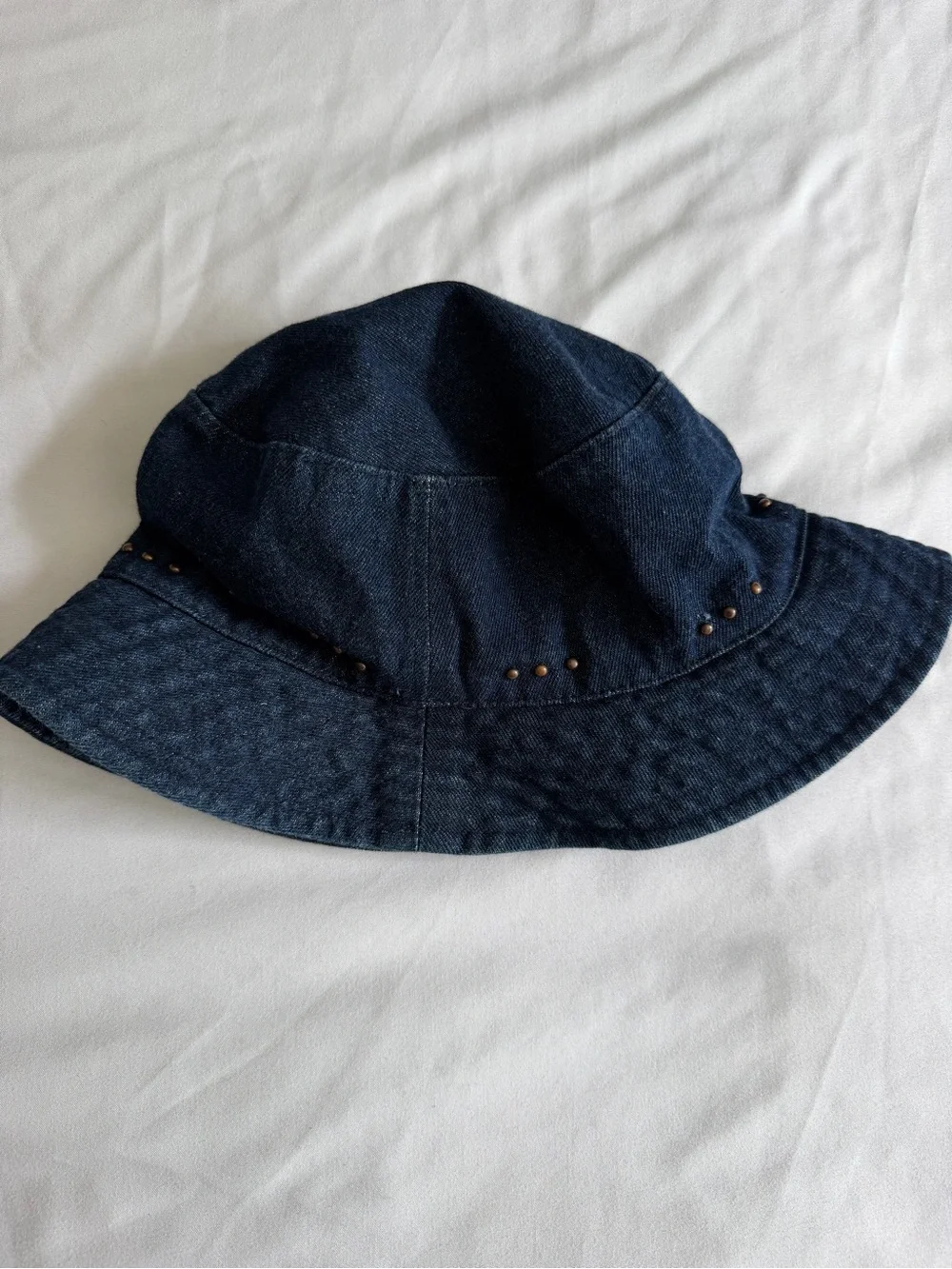 VTG Y2K Style Mary Kate and Ashley Denim Blue Metal Detail Bucket Hat